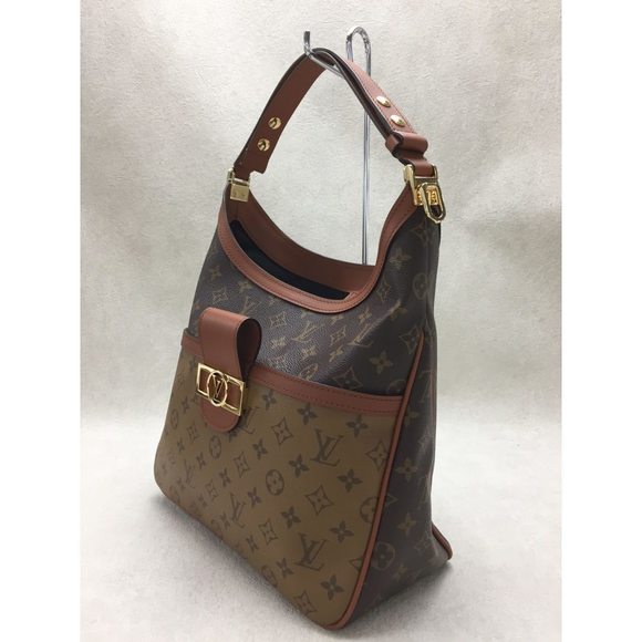 Louis Vuitton Hobo Dauphine MM Monogram Shoulder Bag - Picture 2 of 5